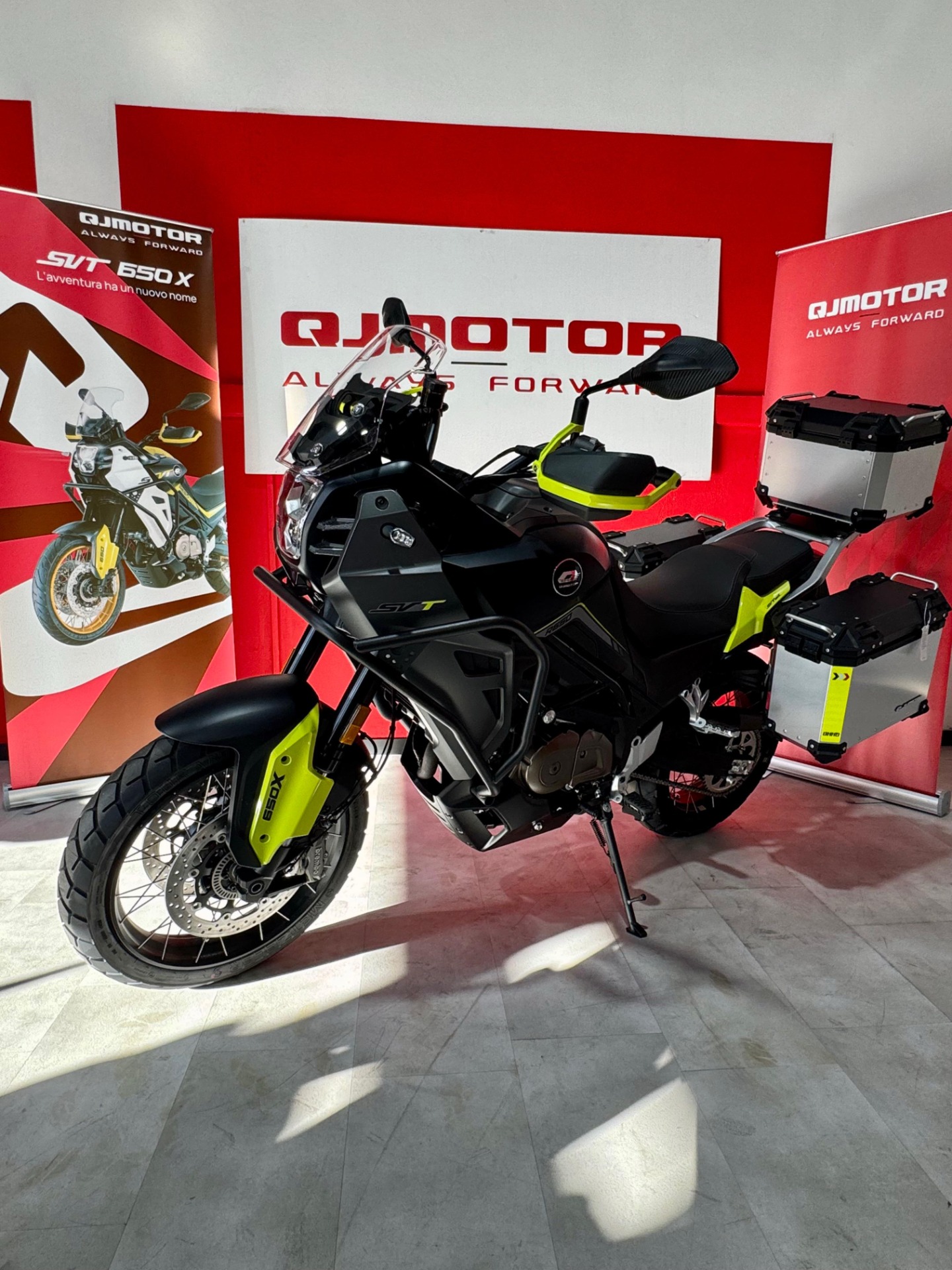 PROMOZIONE QJ MOTOR VERONA SUL PRONTA CONSEGNA!!! SVT 650 X  6990€ 😱😱