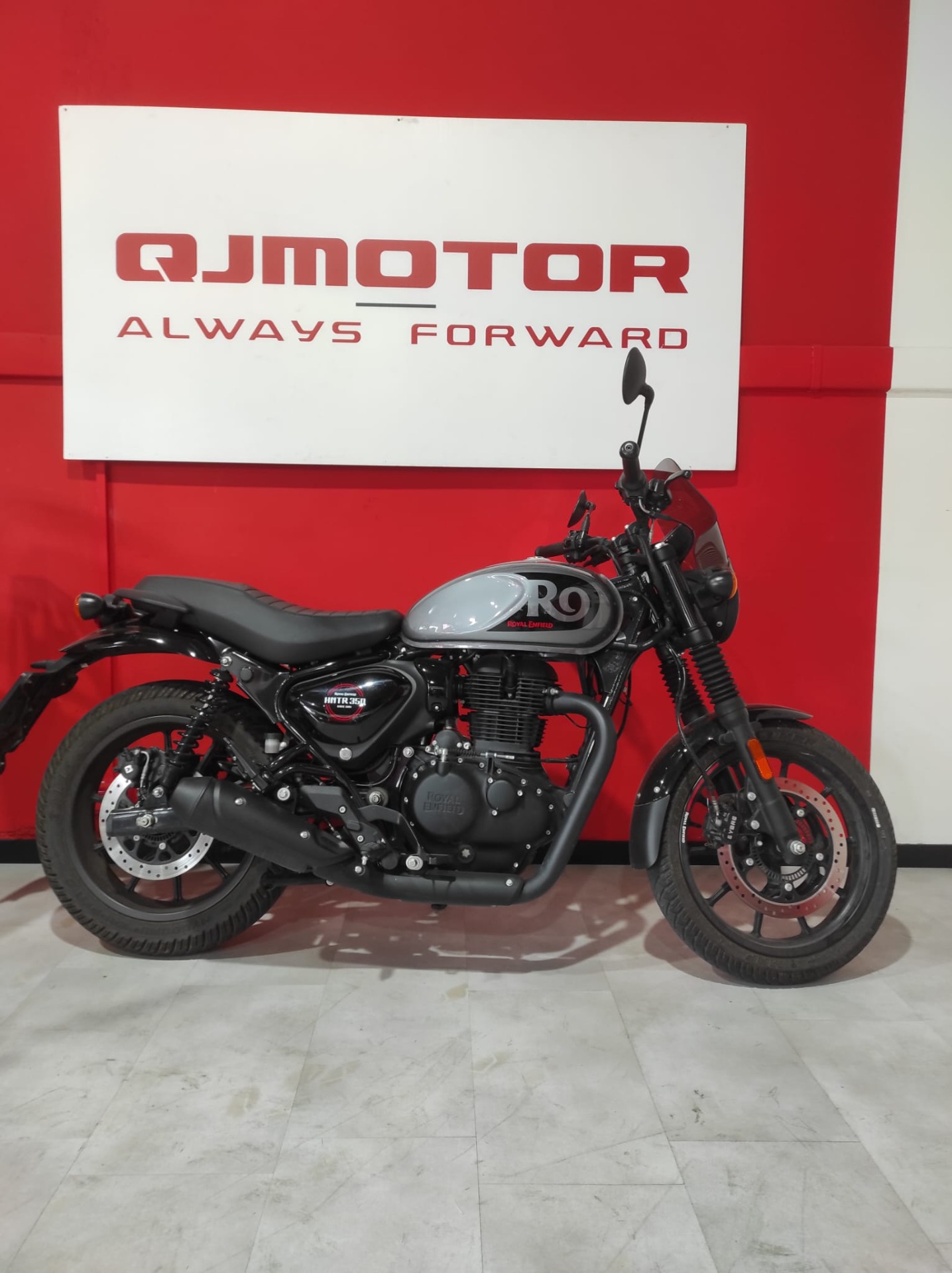 Royal  Enfield HNTR 350 3200€