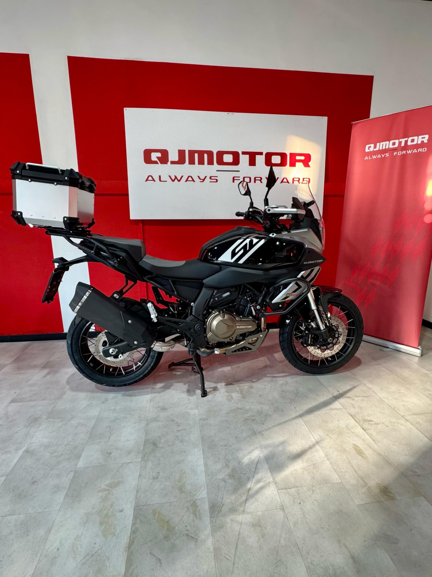 SRT 600 SX 2025 5.540 €