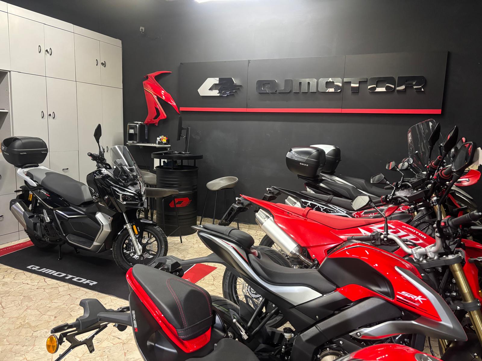 Nuovo Arredamento QJ Motor Verona!!