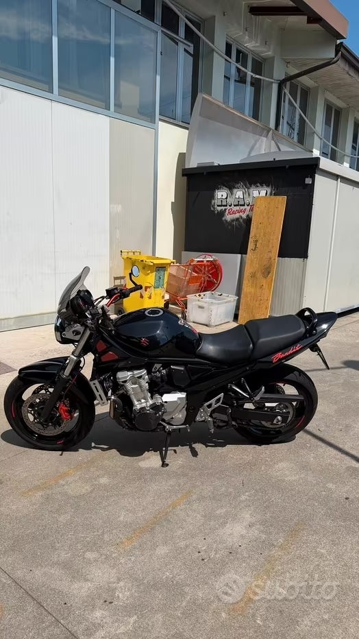 Suzuki GSF 650 Bandit 2200€