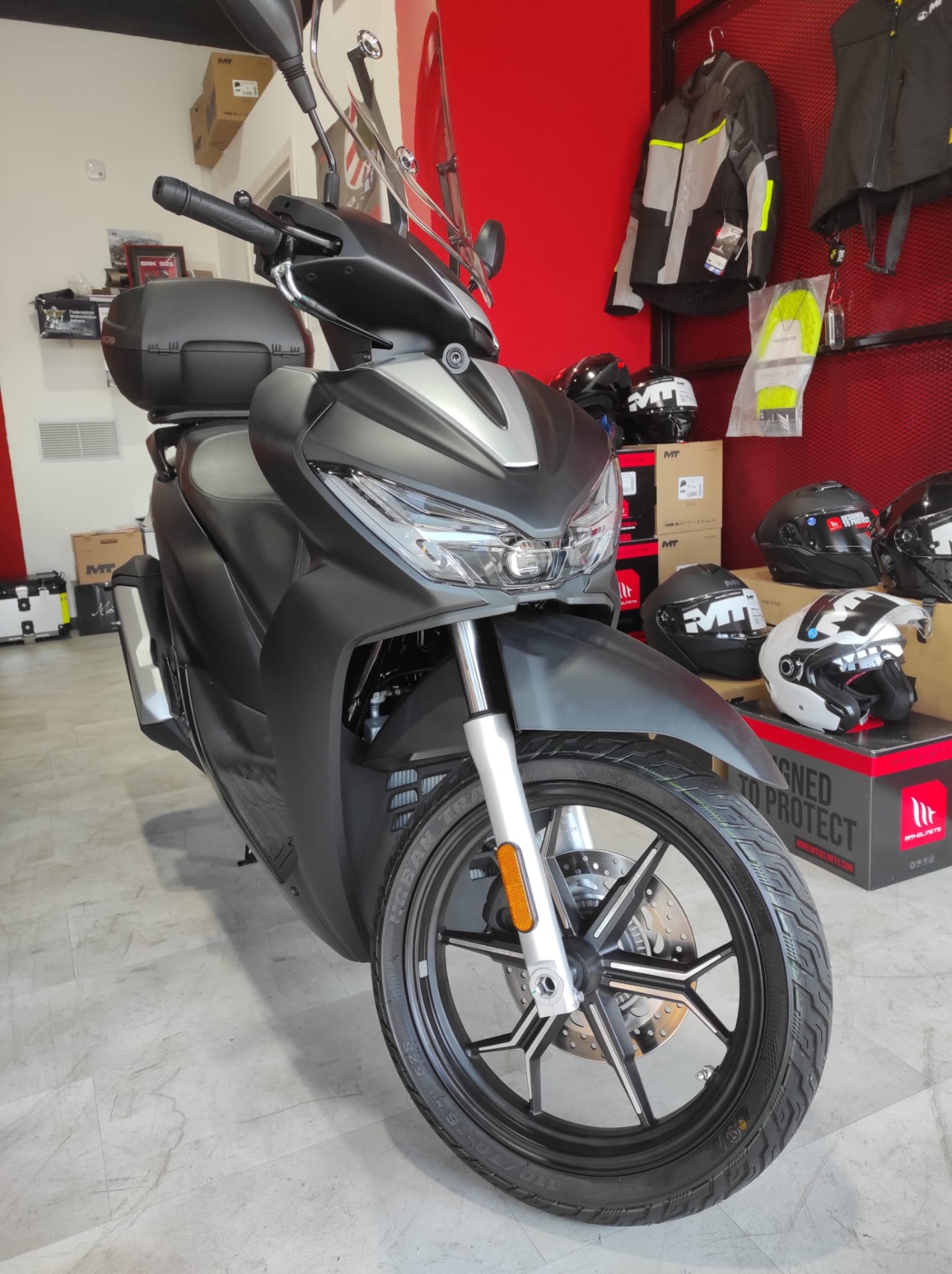 SQ350 4790€