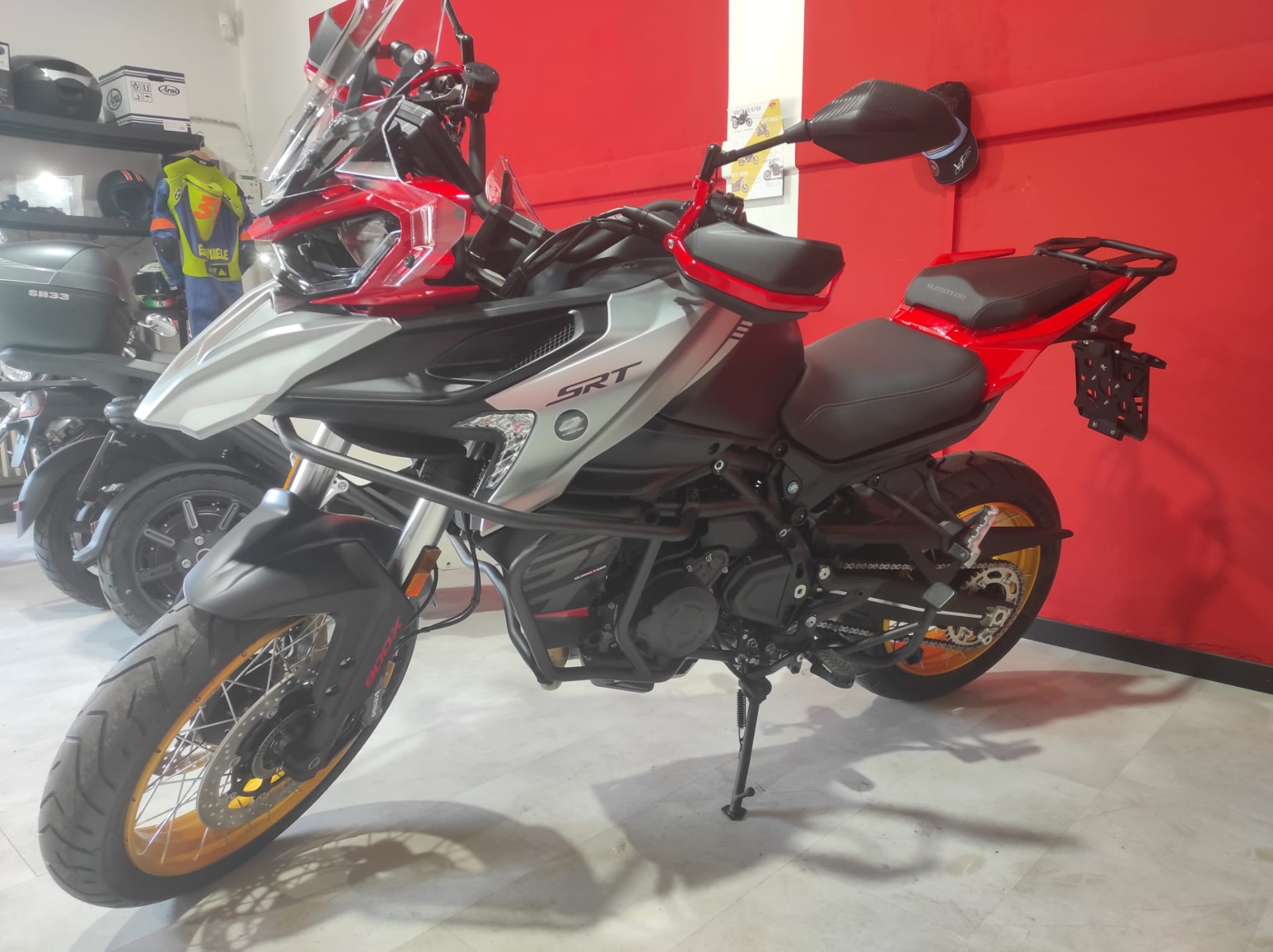 PROMOZIONE!! QJ MOTOR NUOVA SRT 900 SX 2026 8500 €